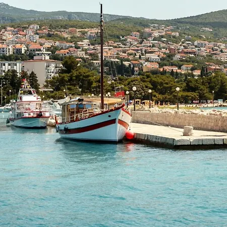 아파트 In With Sea View, Balcony, Air Conditioning, Wifi 4623-5 *